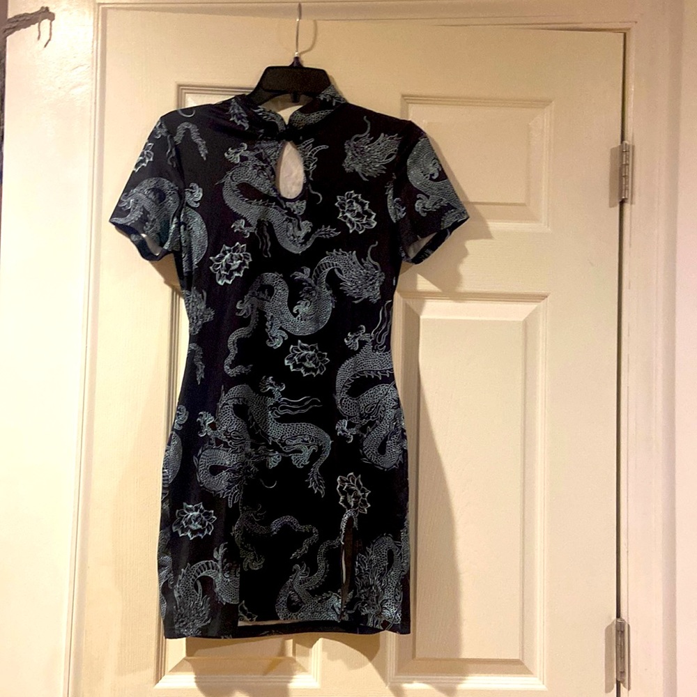 Dragon Qiaopao with Thigh Slit